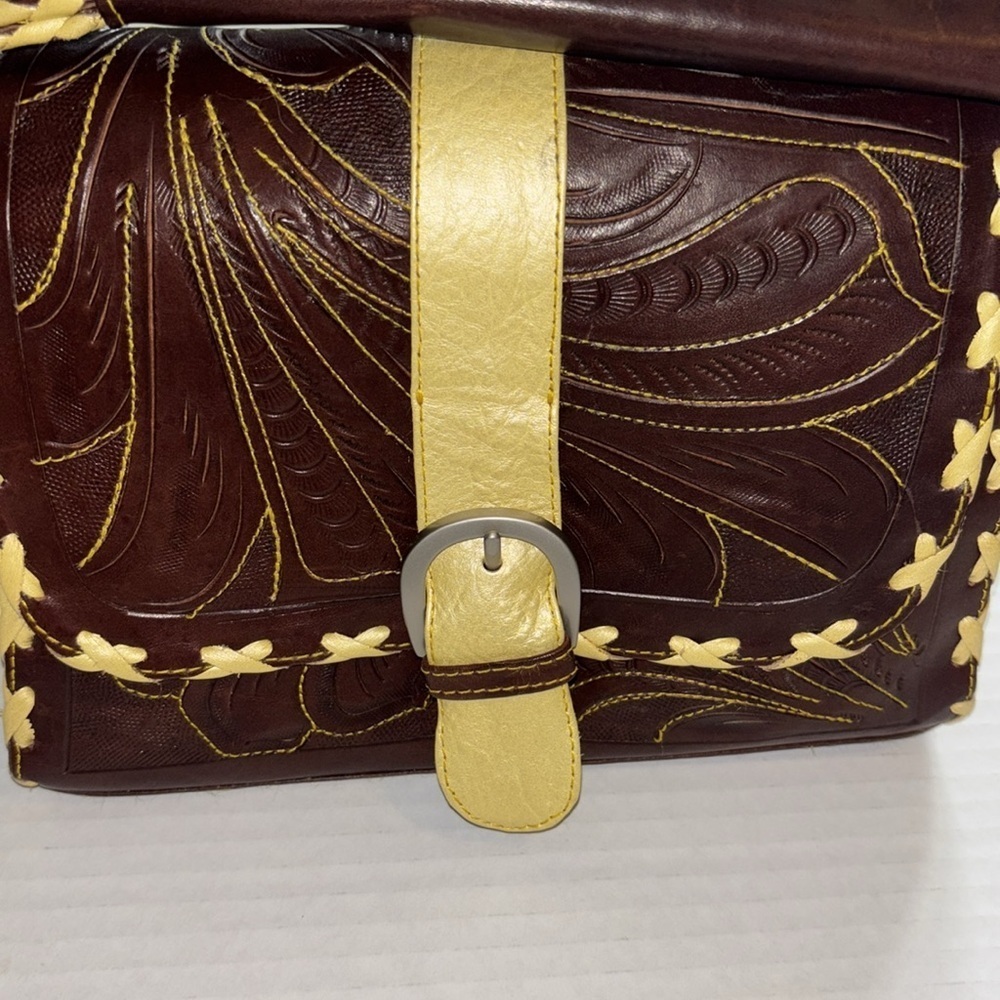 BROWN AND YELLOW LEATHER HAND BAG DETAILS ARE UNIQUE AND CHIC MADE IN PARAGUAY - Picture 10 of 13